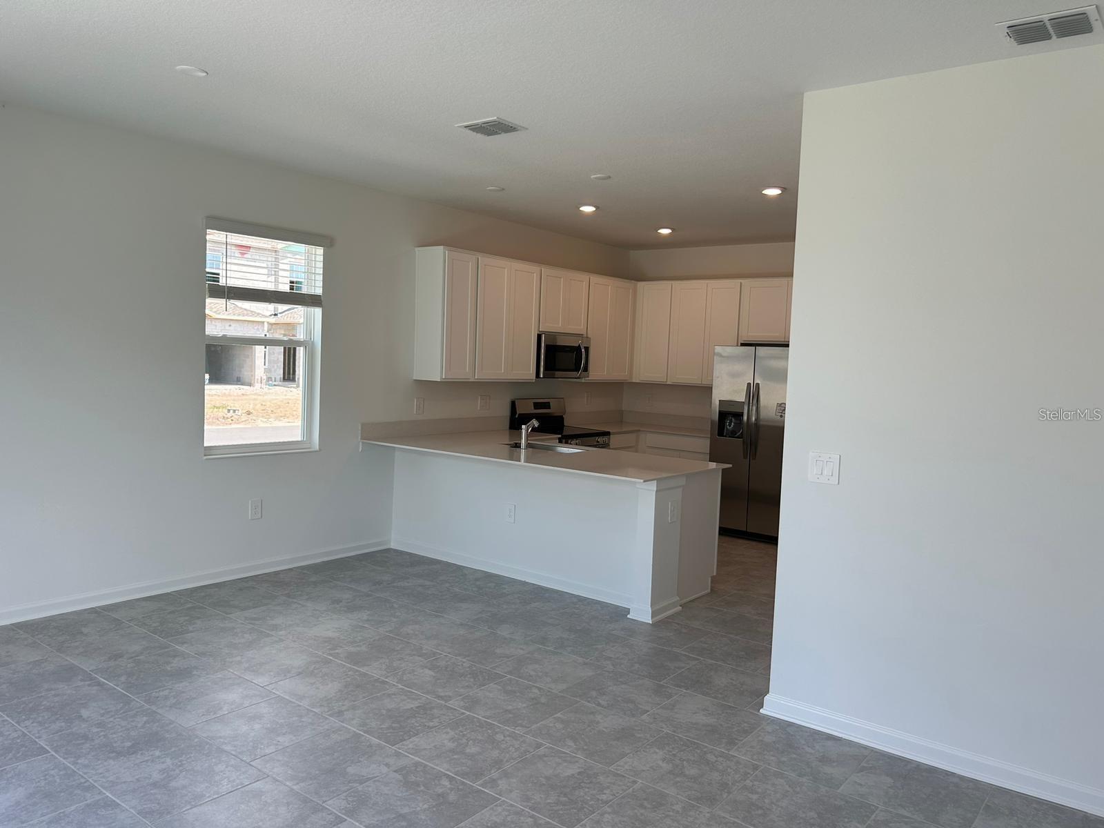 3350 Laurent Loop Property Photo 6