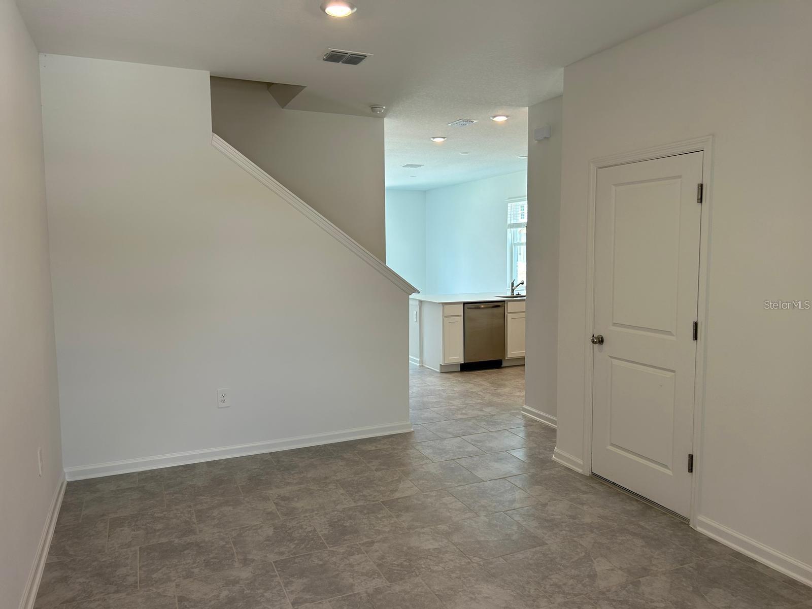 3350 Laurent Loop Property Photo 14