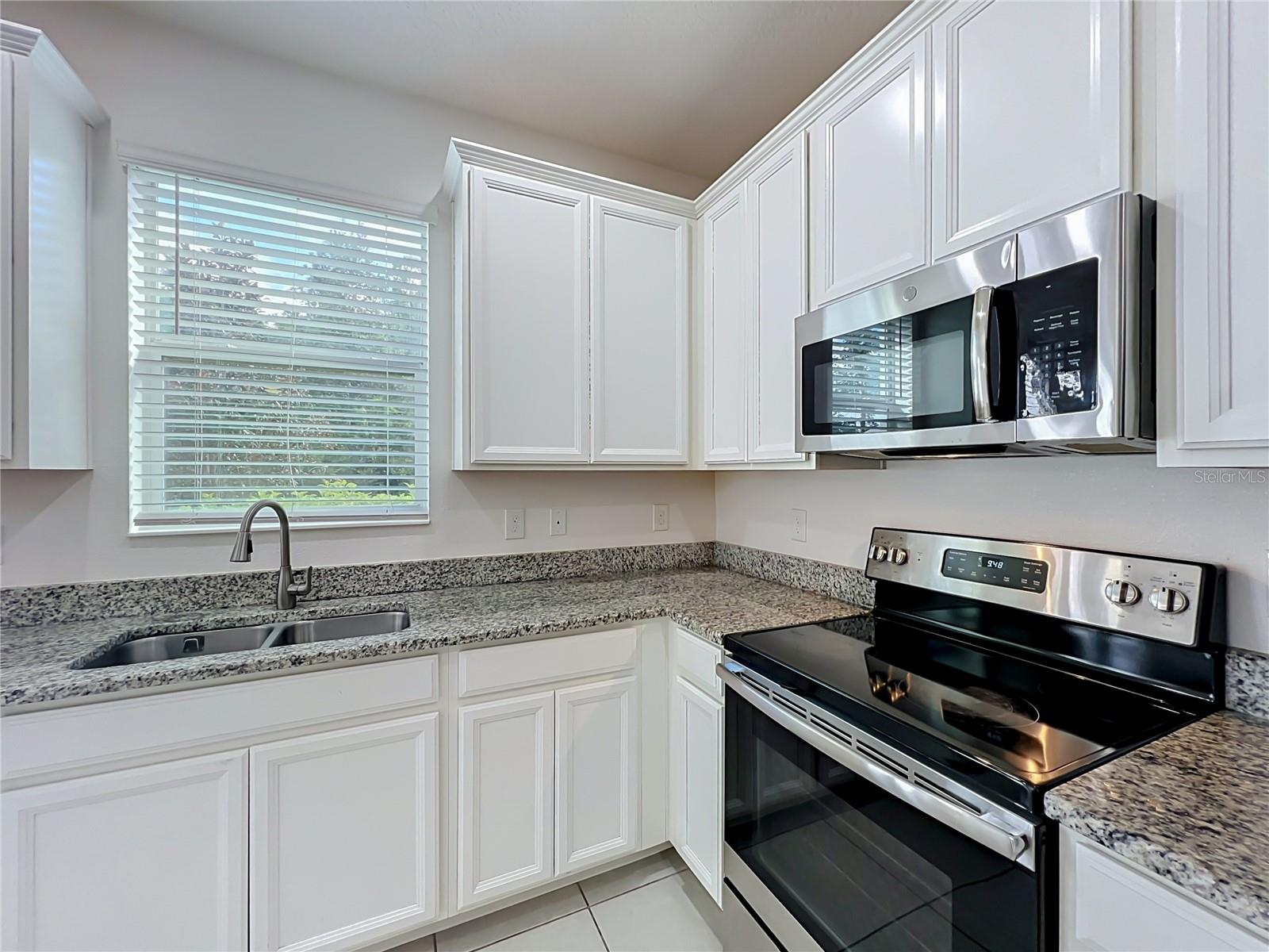 2193 Sedge Grass Way Property Photo 20