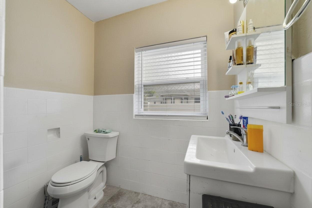 524 & 526 Sumner St Property Photo 20