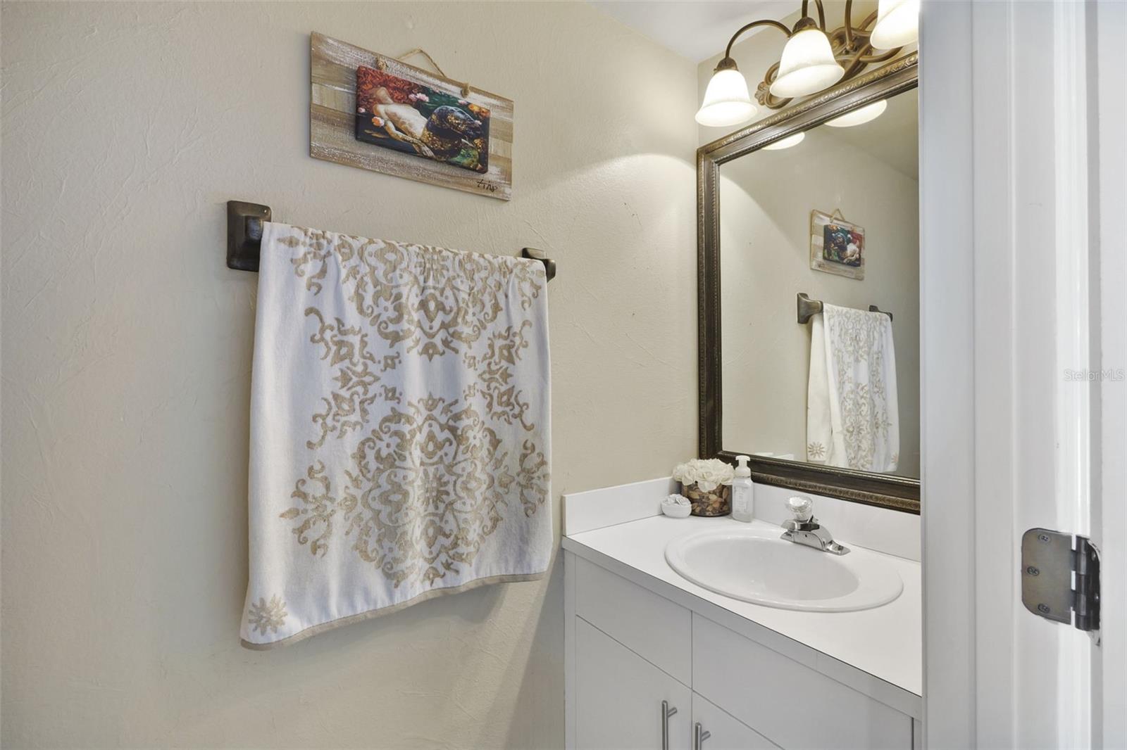 942 Sykes Ct #101 Property Photo 16