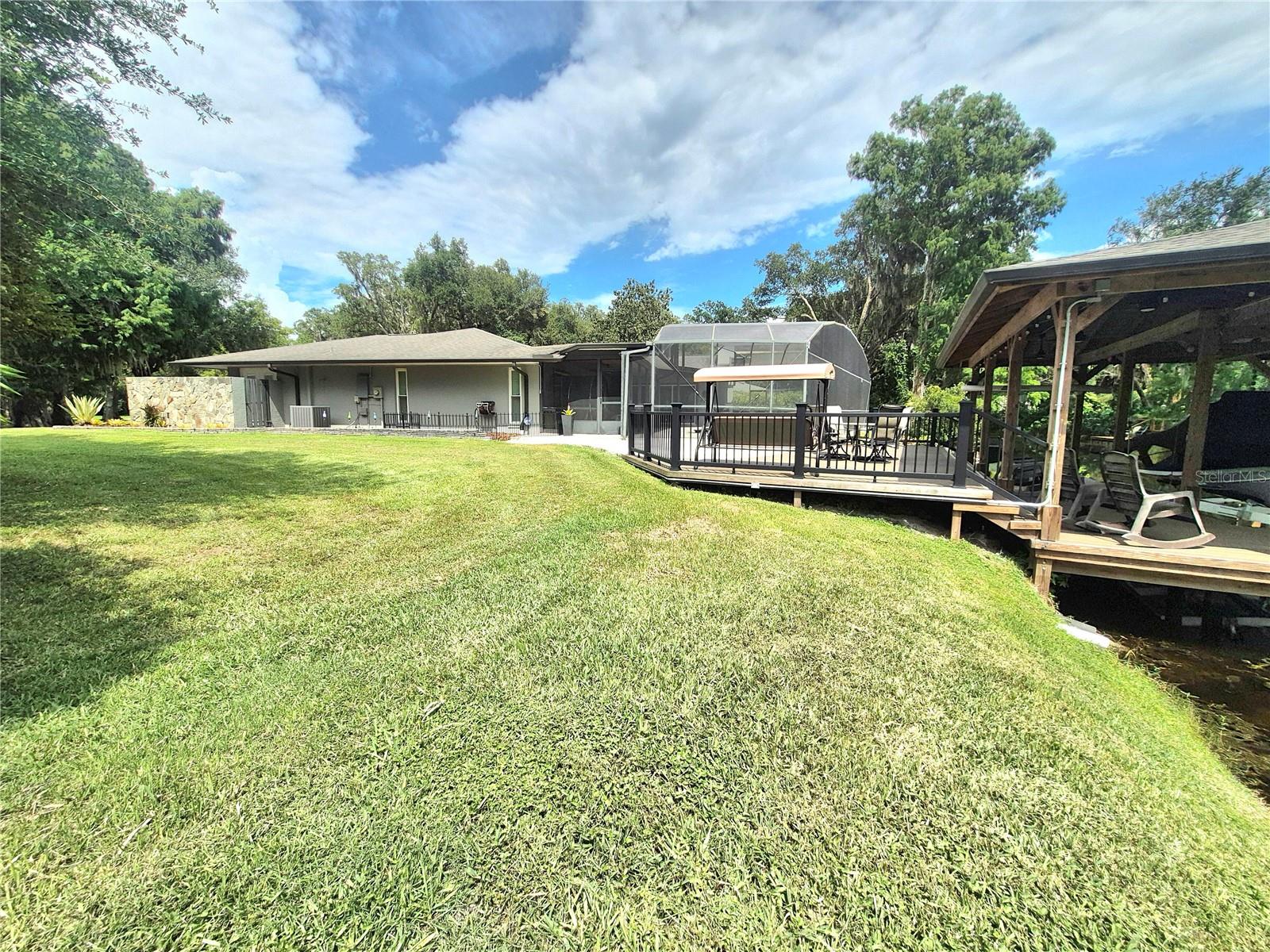 5370 Whispering Pine Cir Property Photo 37
