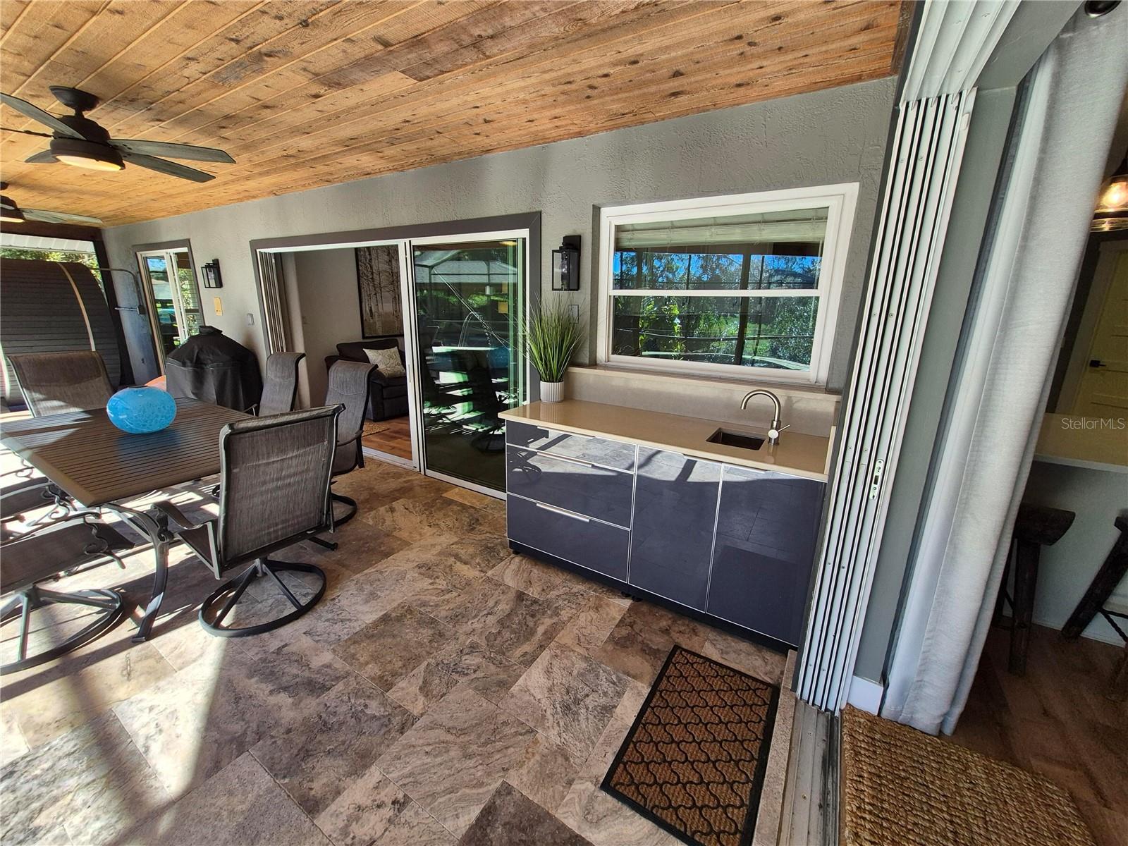 5370 Whispering Pine Cir Property Photo 44