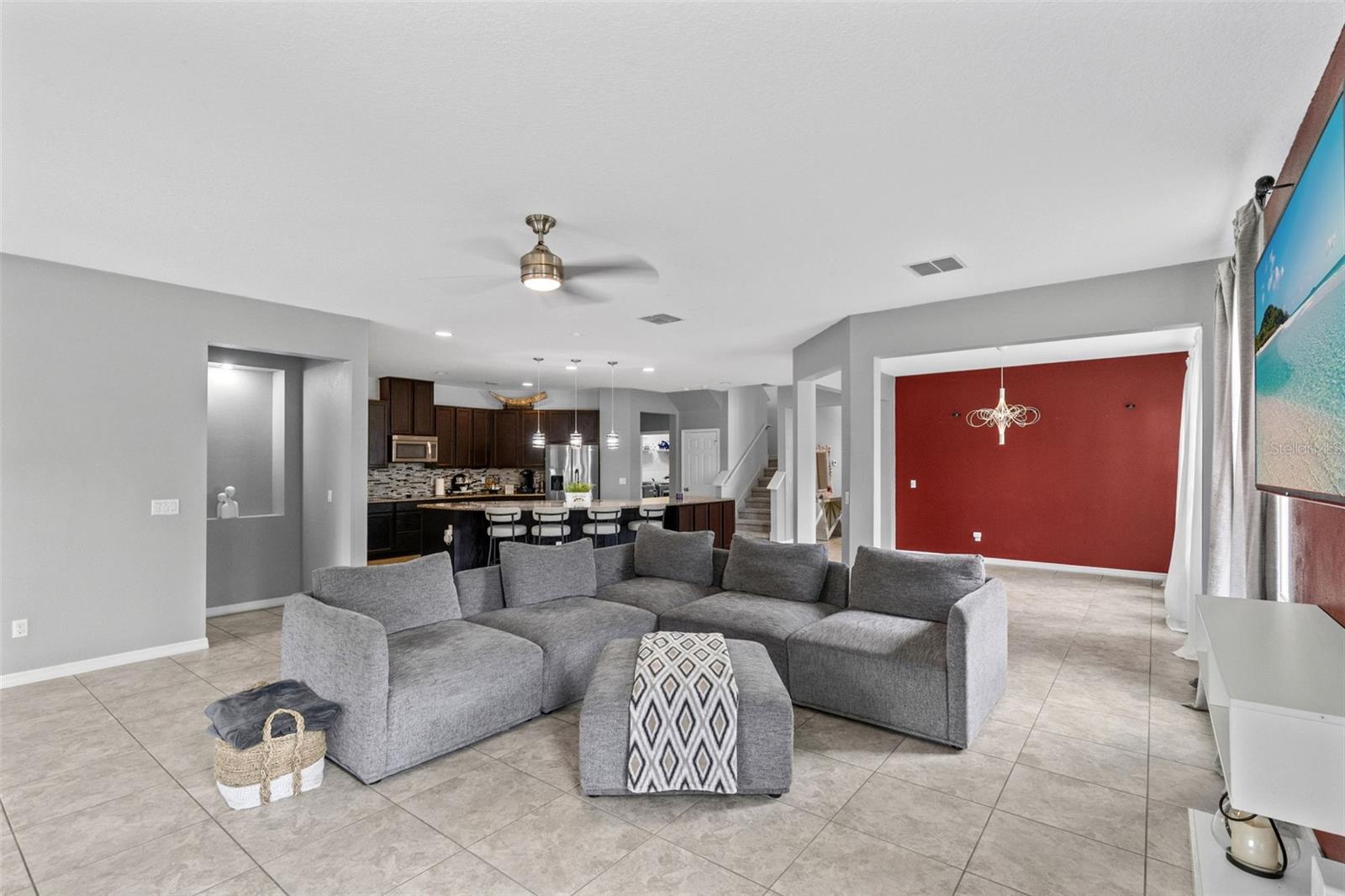 1553 Pine Marsh Loop Property Photo 8