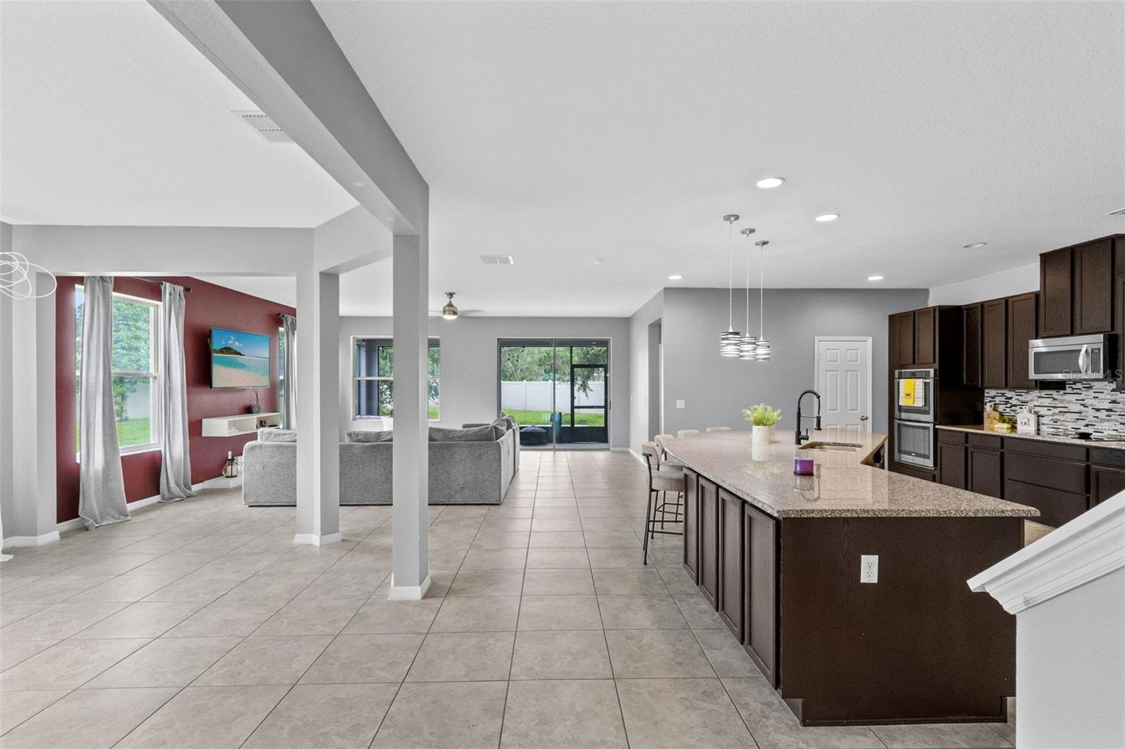 1553 Pine Marsh Loop Property Photo 9