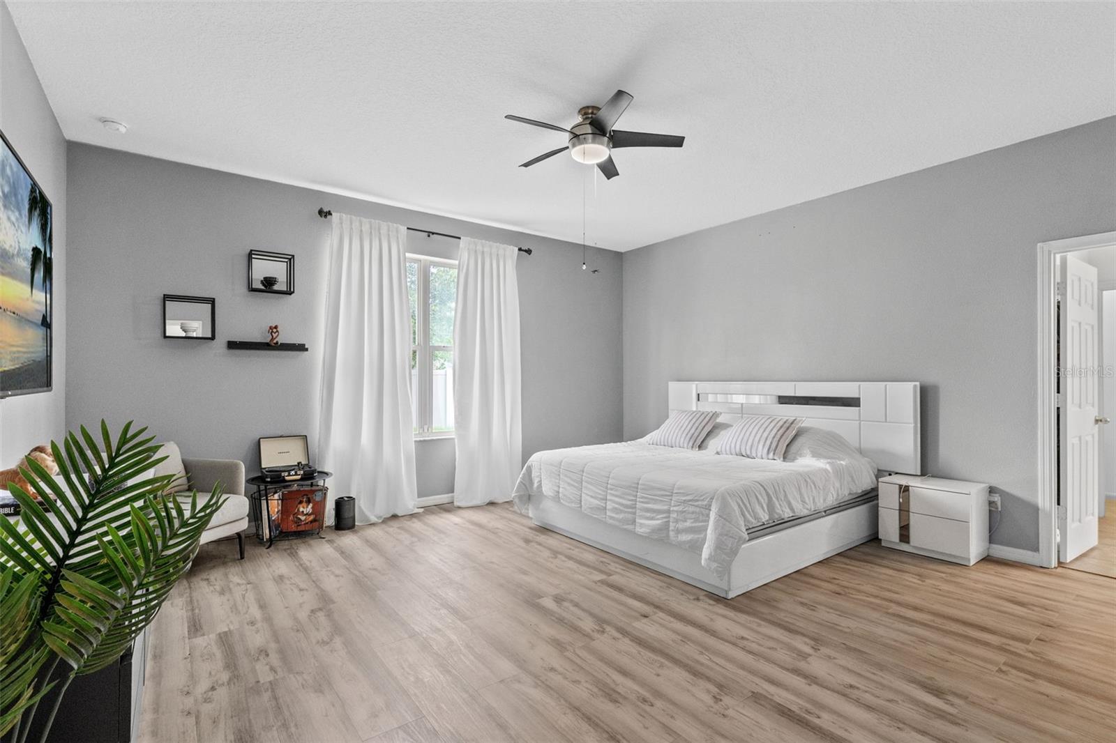 1553 Pine Marsh Loop Property Photo 15