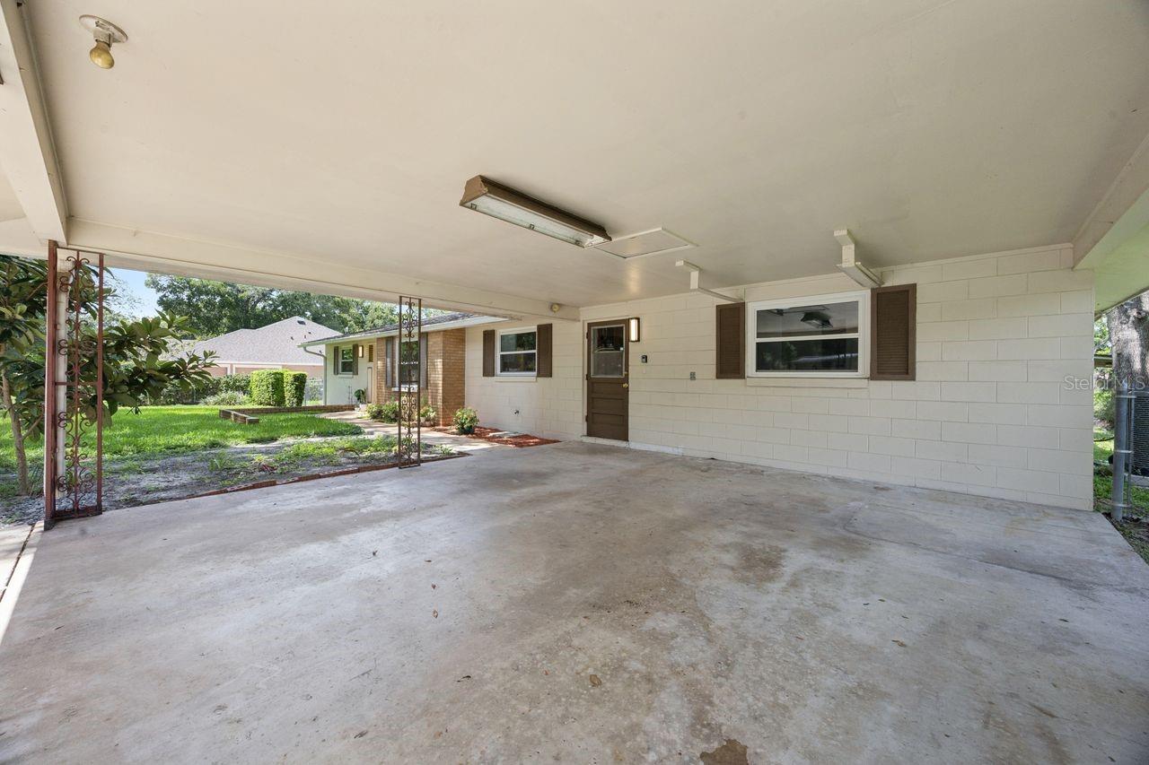 405 Oakhurst St Property Photo 39