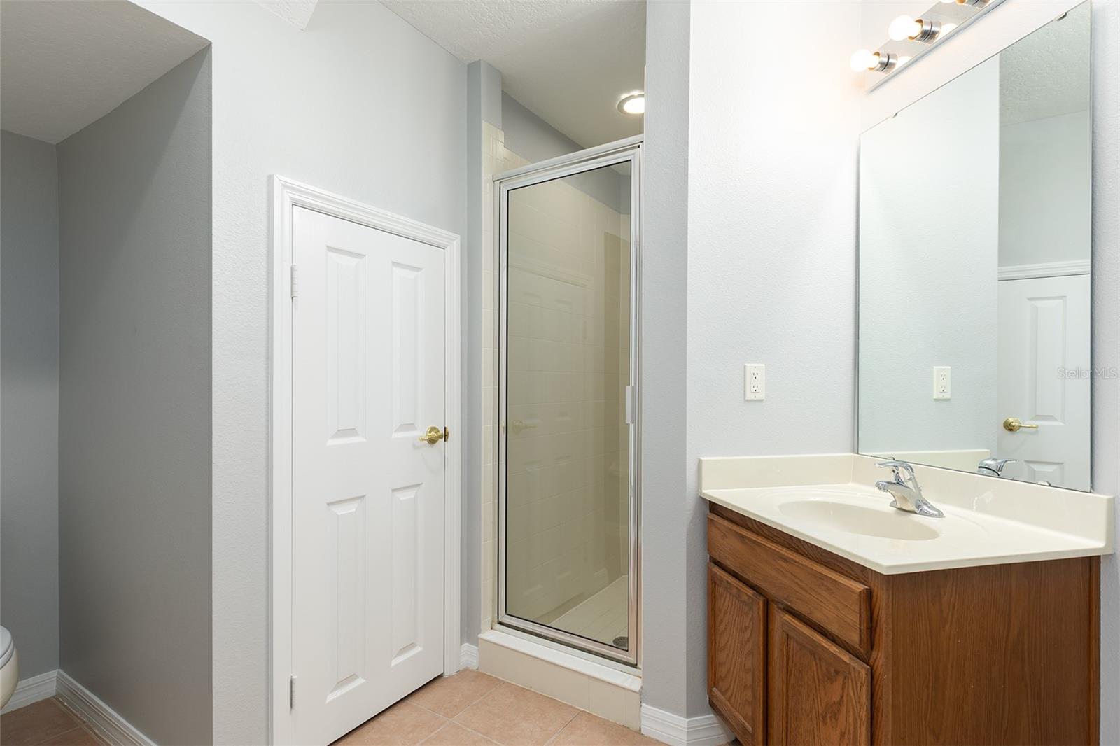 O6436284 Property Photo 8