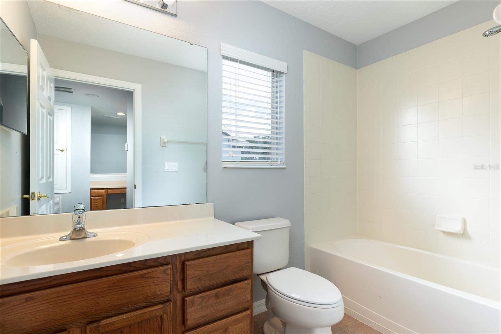 O6436284 Property Photo 13
