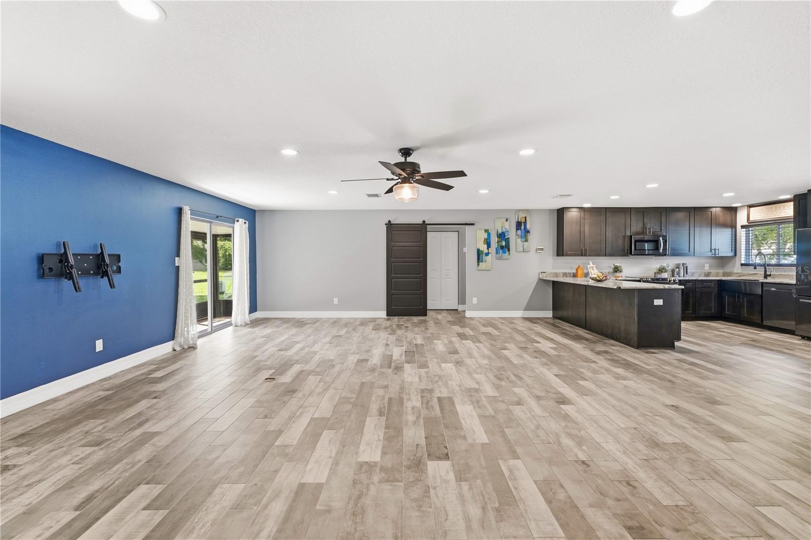 10702 William Tell Dr Property Photo 11