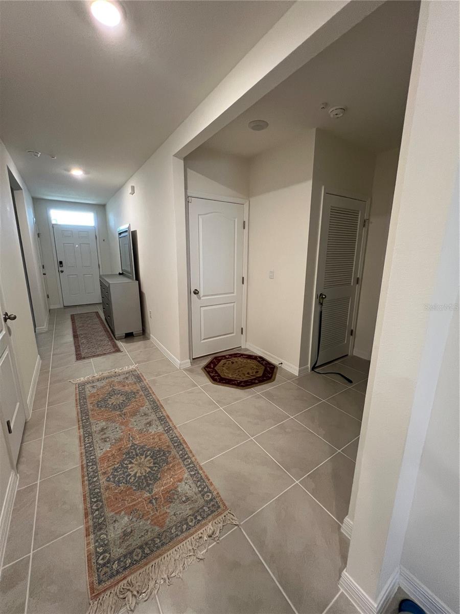 4032 Grey Heron Loop Property Photo 4