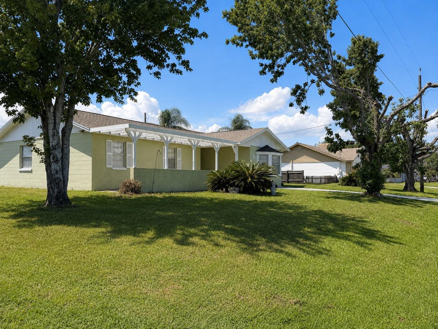 2777 Green Meadow Cir Property Photo 5