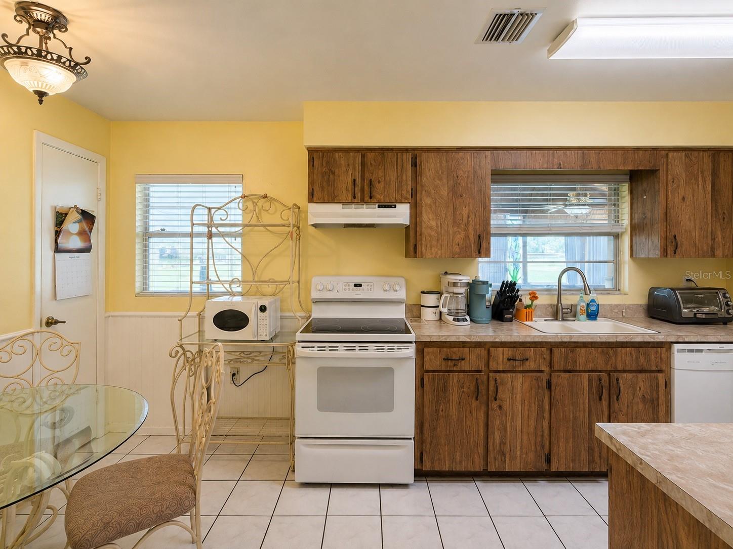 2777 Green Meadow Cir Property Photo 10