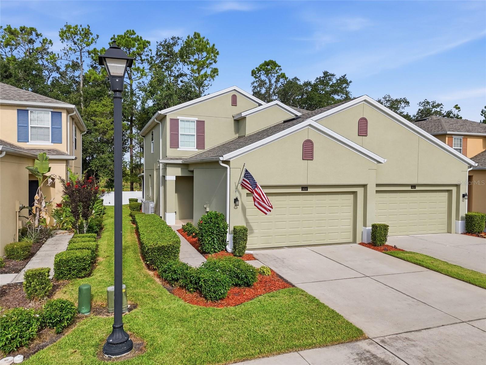 1424 Scarlet Oak Loop Property Photo 1