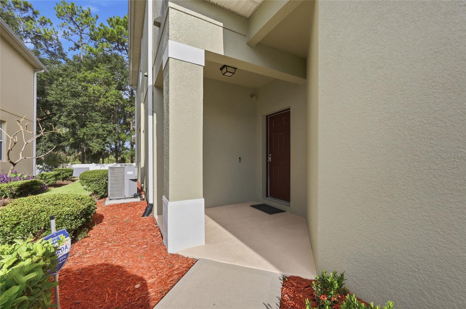 1424 Scarlet Oak Loop Property Photo 4