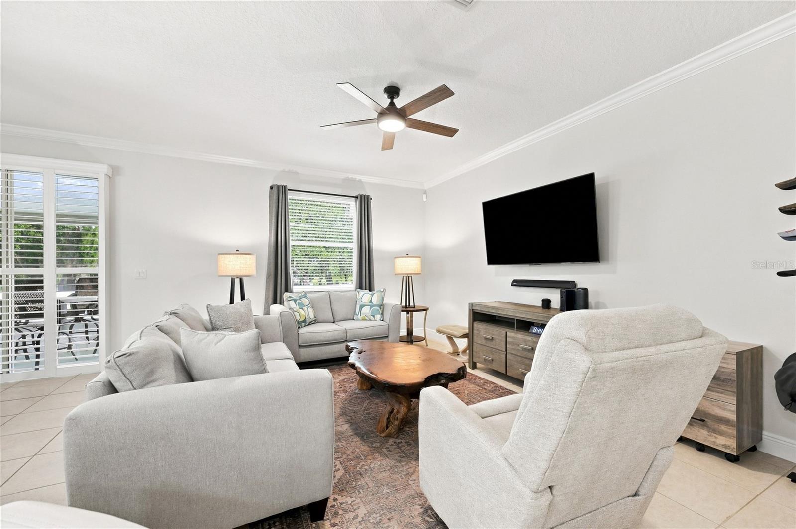 1424 Scarlet Oak Loop Property Photo 6