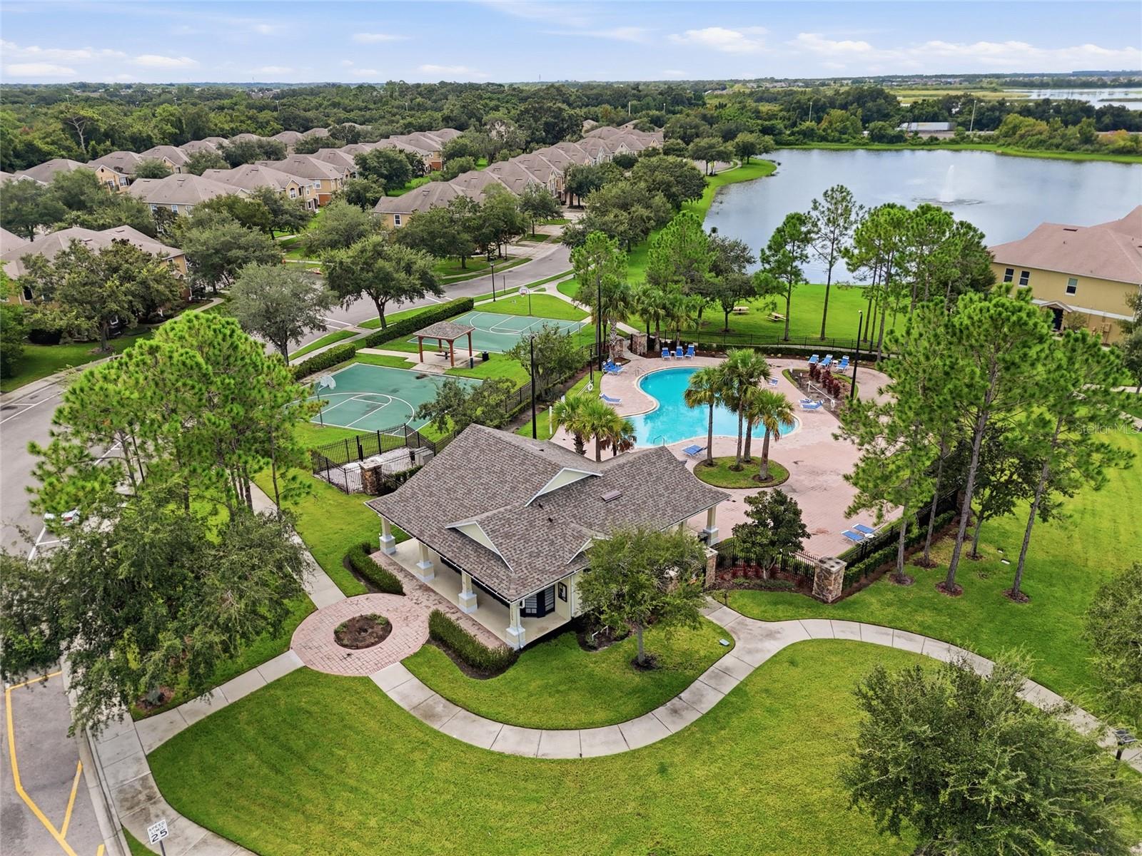 1424 Scarlet Oak Loop Property Photo 43