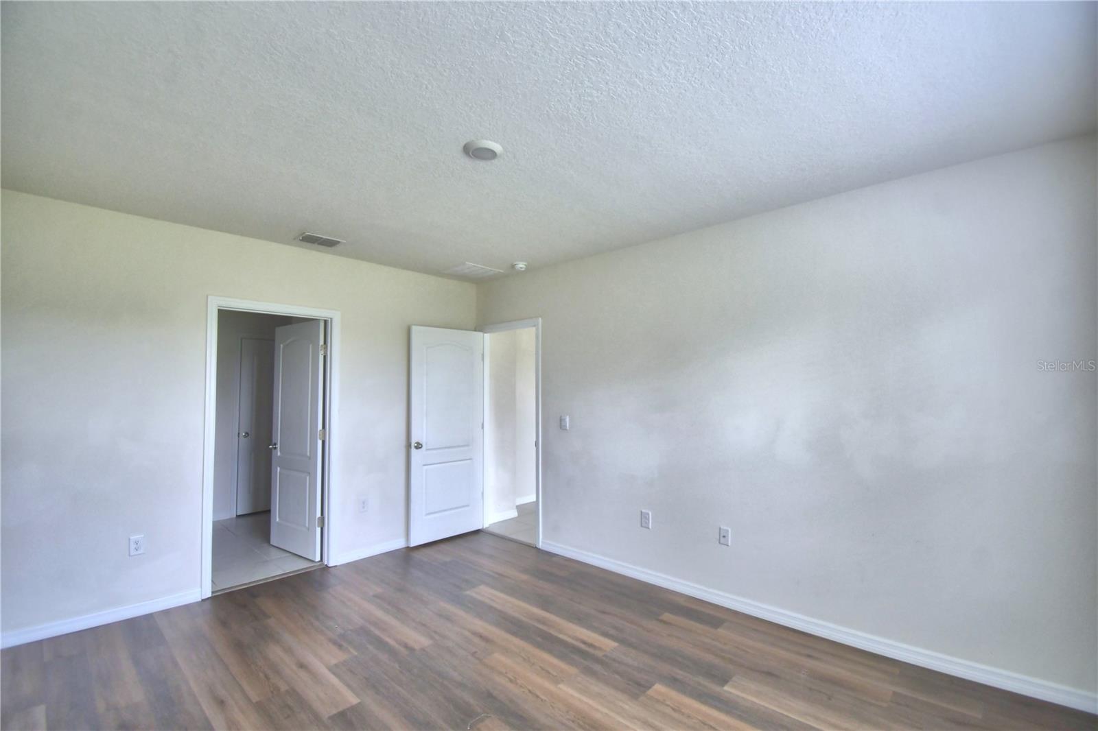 5628 Siltstone St Property Photo 40