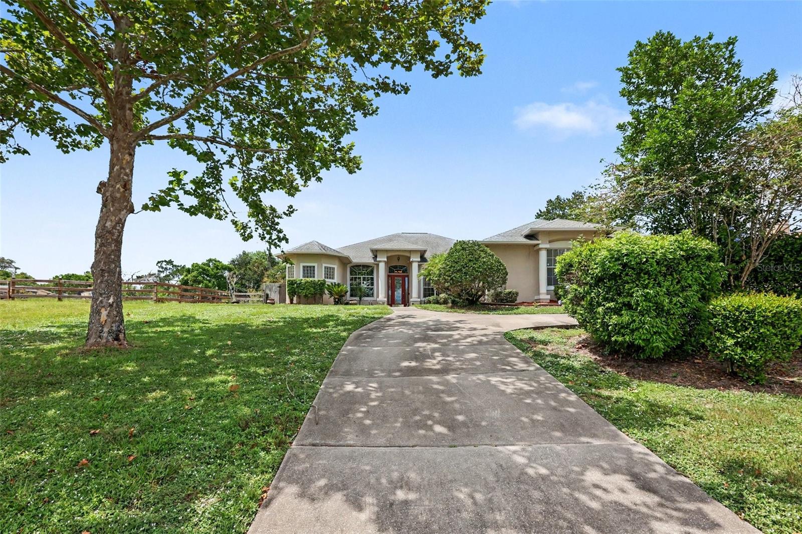 3724 S Ridge Cir Property Photo 1