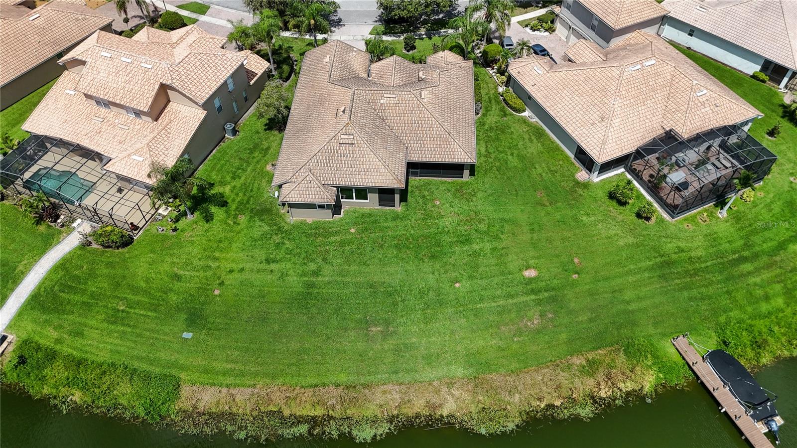 3553 Somerset Cir Property Photo 2