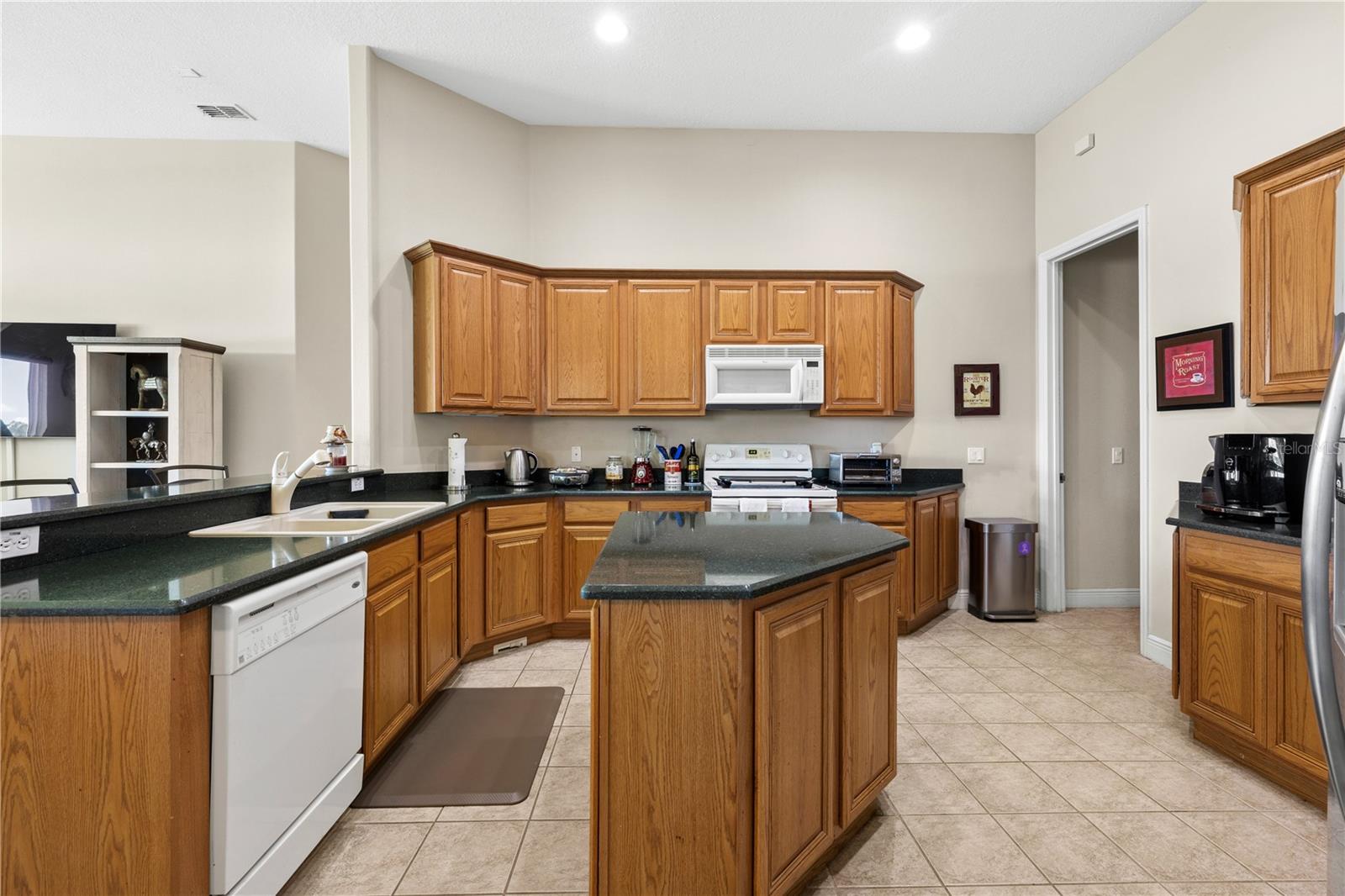 3553 Somerset Cir Property Photo 33