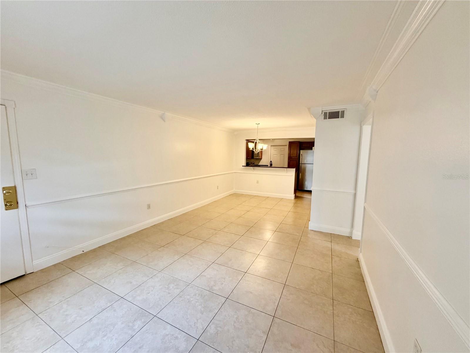 1123 Elmwood St #d Property Photo 9