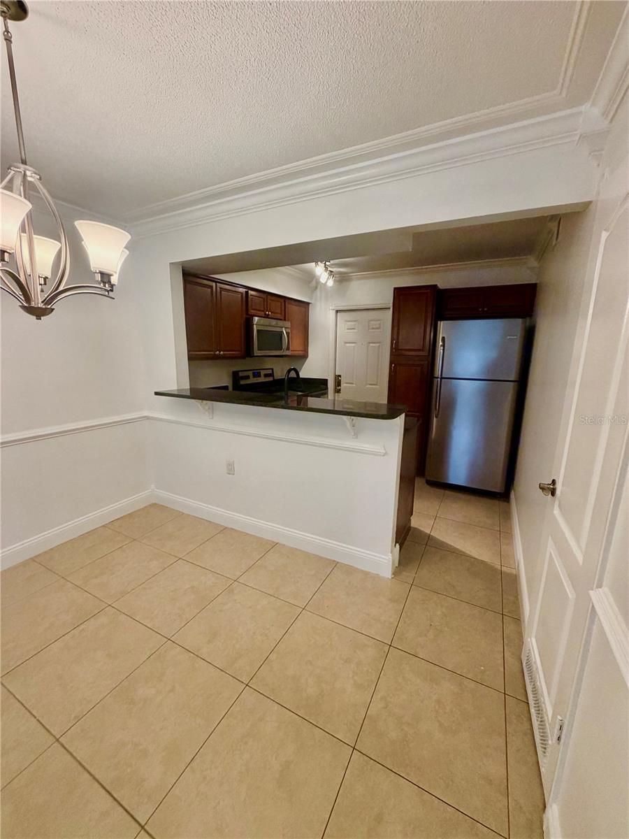 1123 Elmwood St #d Property Photo 10