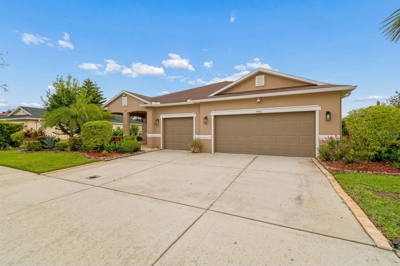 5406 Sandy Shell Dr Property Photo 2