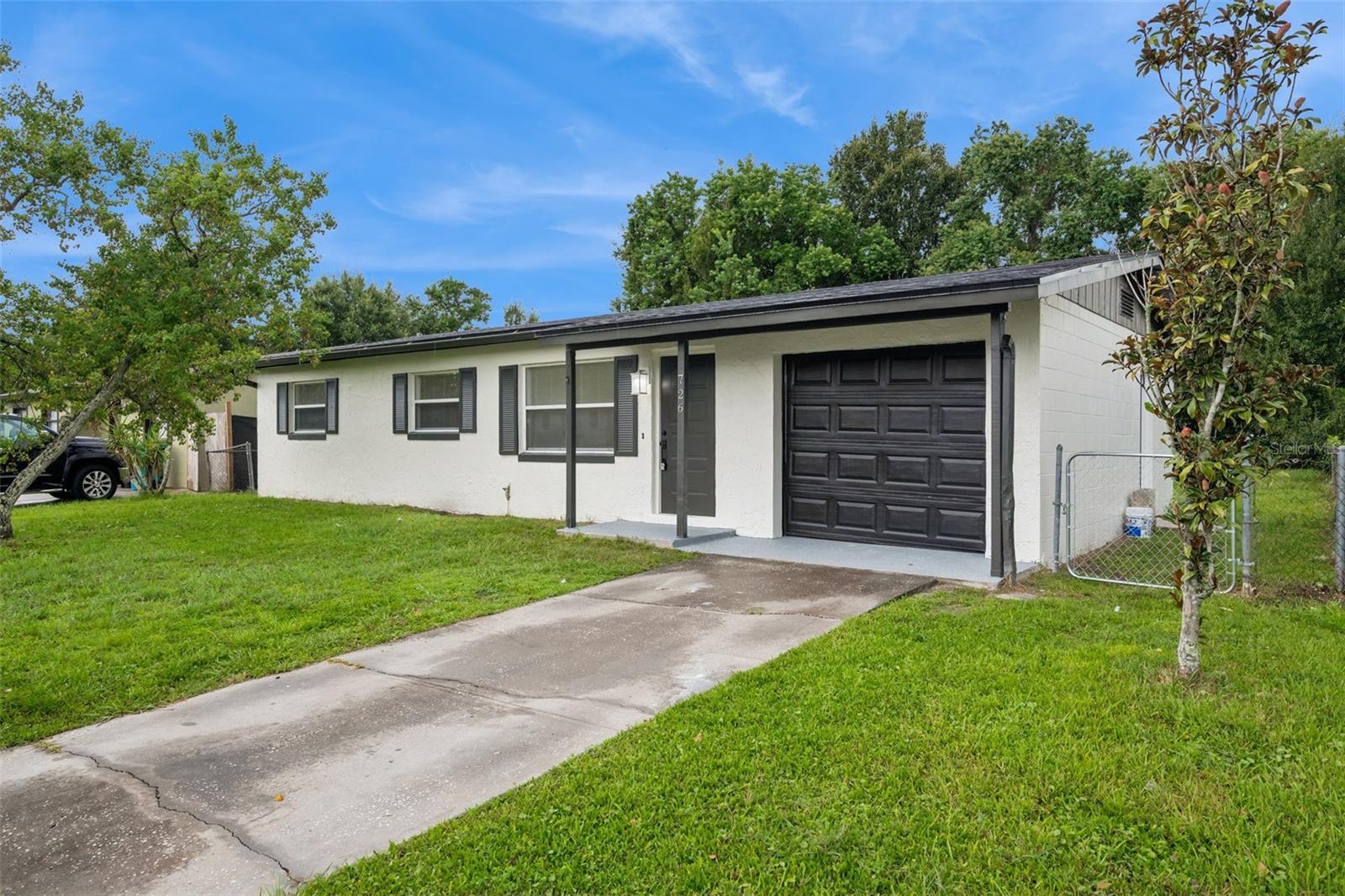 726 Cornelia Ct Property Photo 2