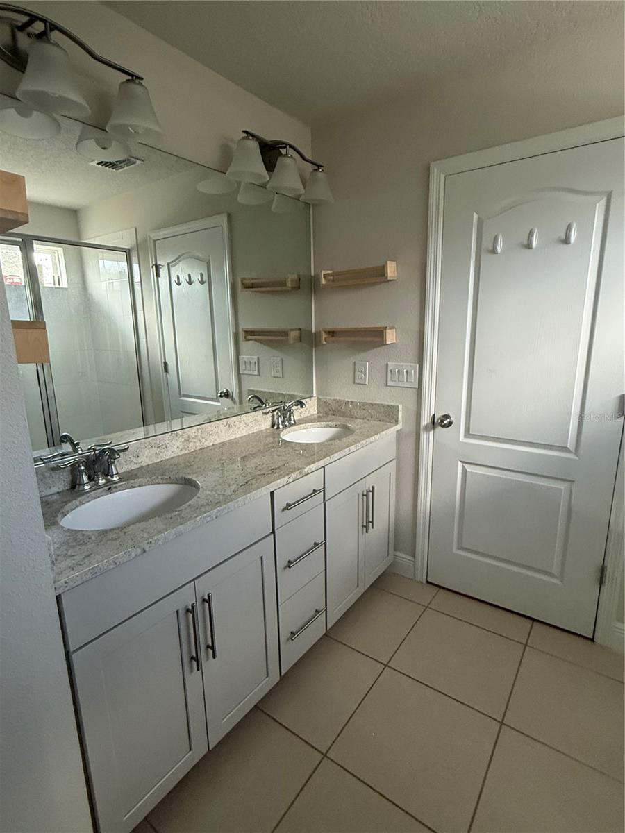 17420 Painted Leaf Way Property Photo 12