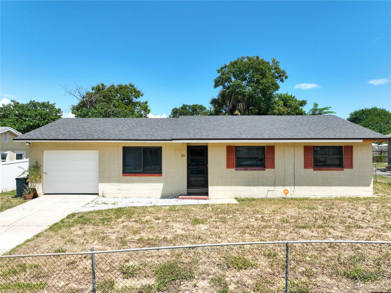 23 E Hammon Dr Property Photo 1