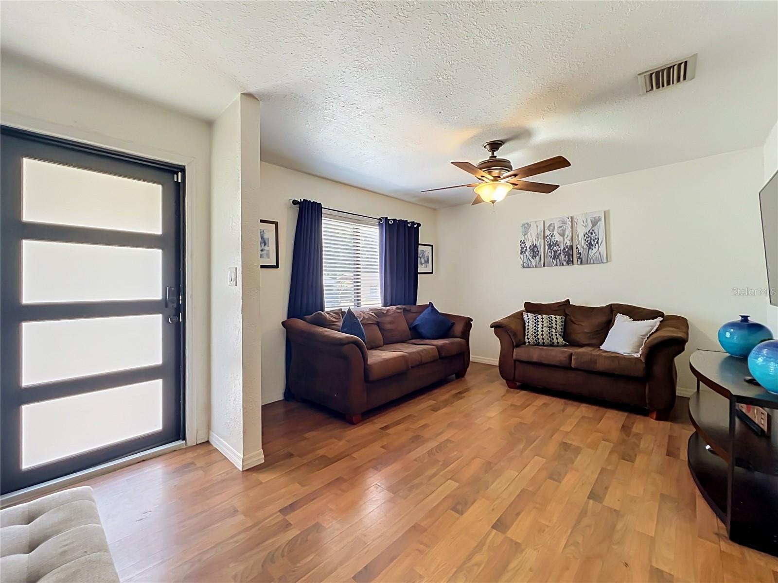 23 E Hammon Dr Property Photo 2