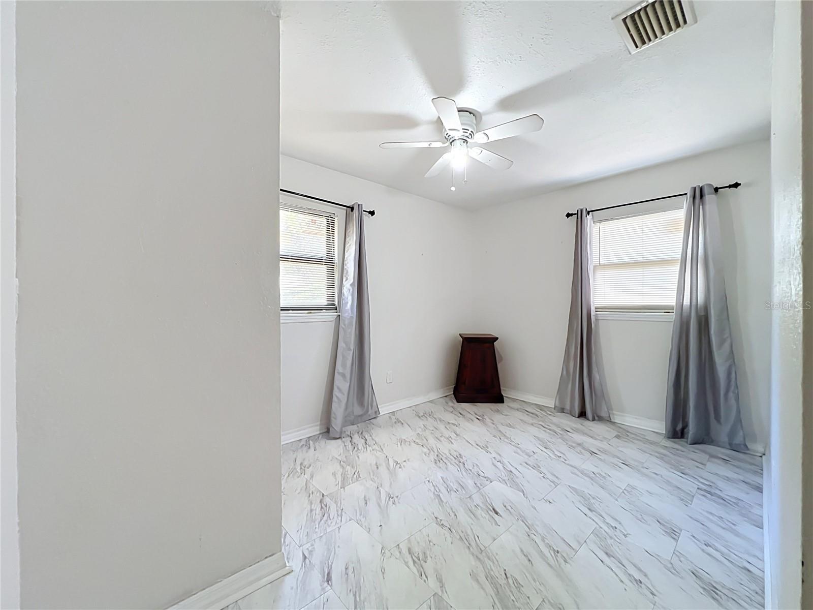 23 E Hammon Dr Property Photo 9