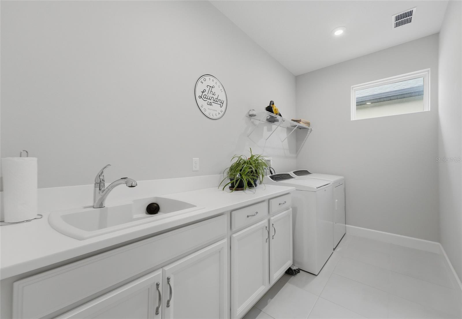 1334 Zeek Ridge St Property Photo 18