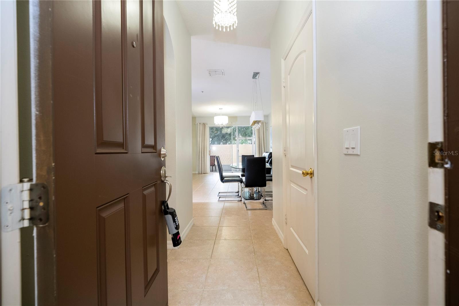 5827 Strada Capri Way Property Photo 7