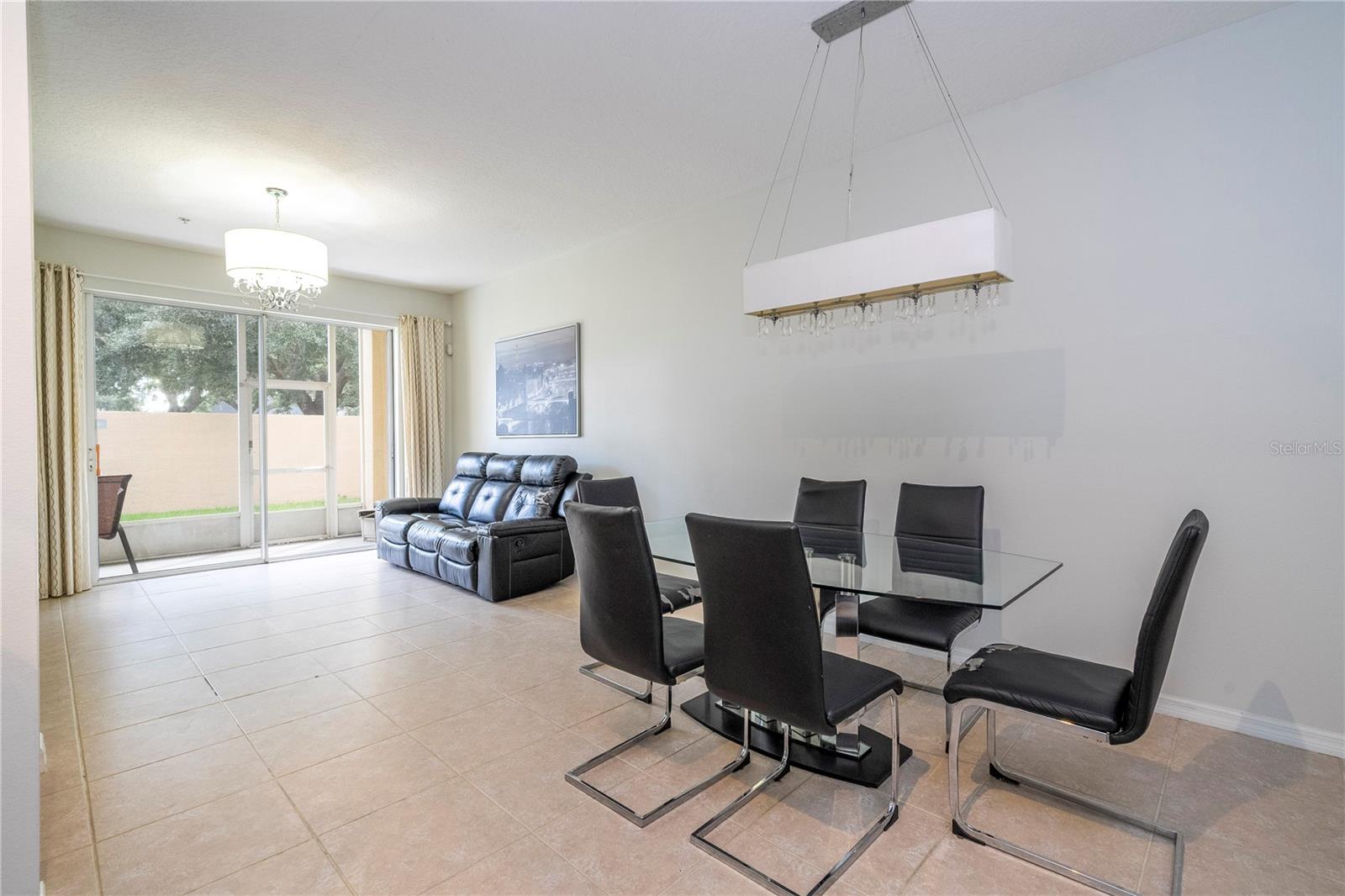 5827 Strada Capri Way Property Photo 13