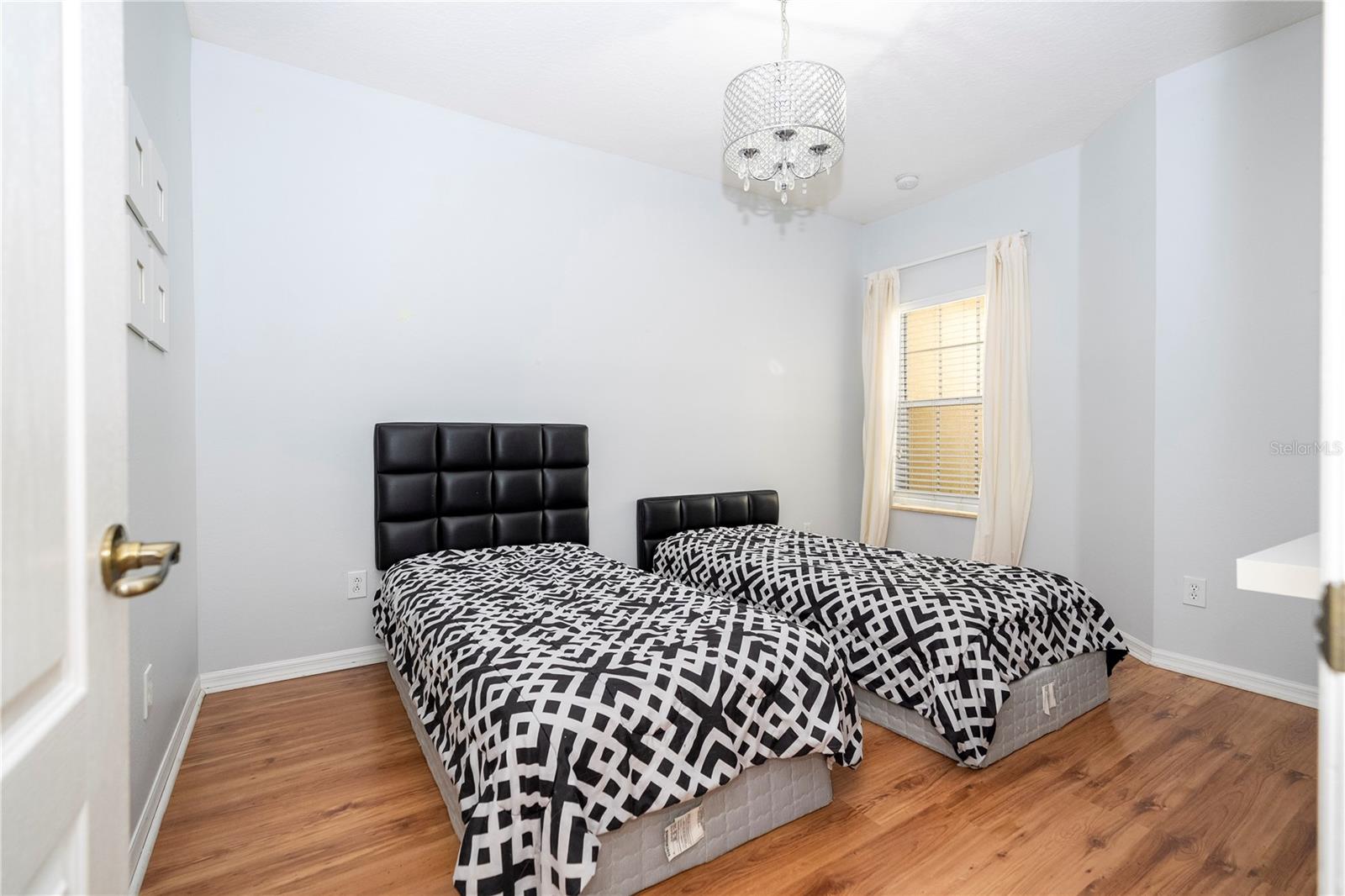 5827 Strada Capri Way Property Photo 18
