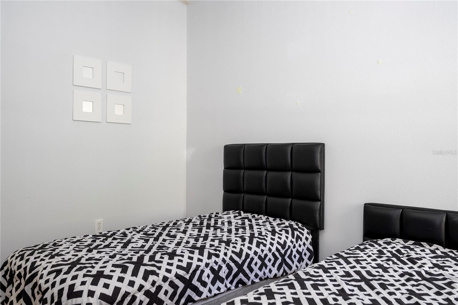 5827 Strada Capri Way Property Photo 20