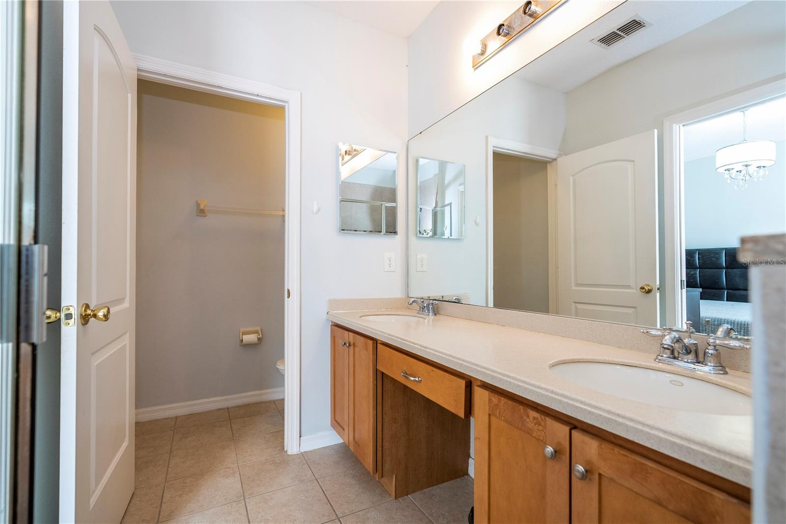 5827 Strada Capri Way Property Photo 30