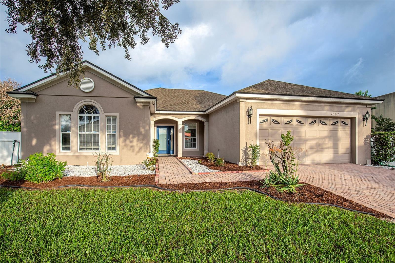 4302 Conroy Club Dr Property Photo 1