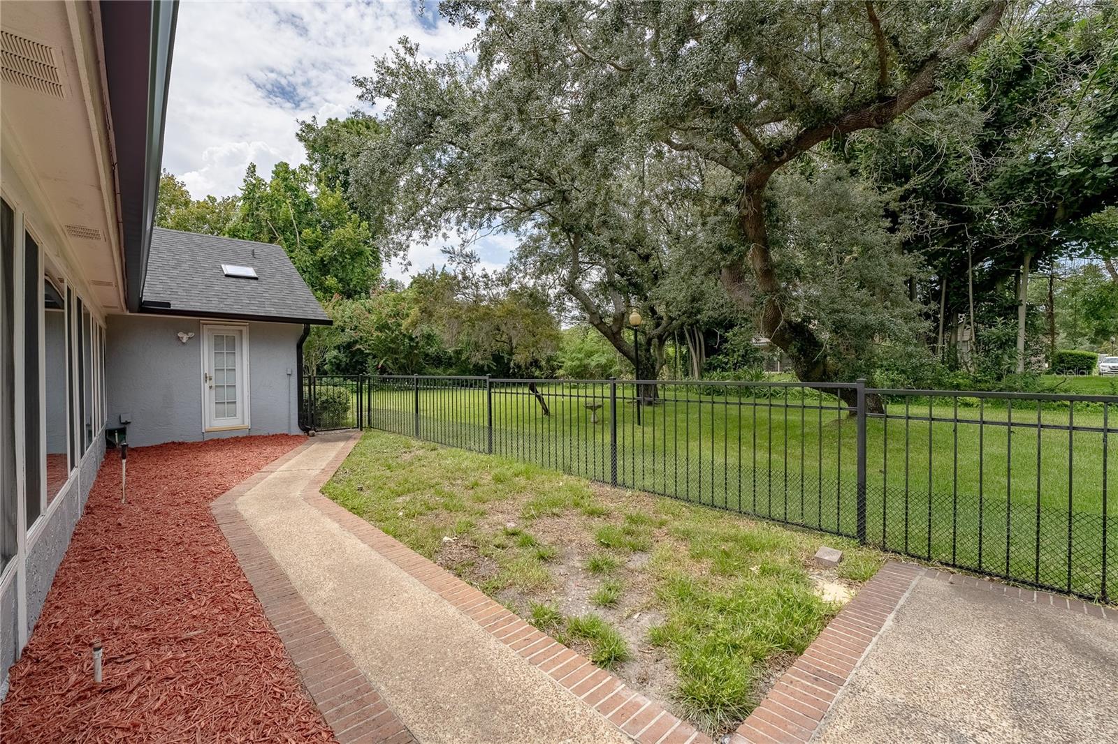 7141 Wooded Village Ln Property Photo 49