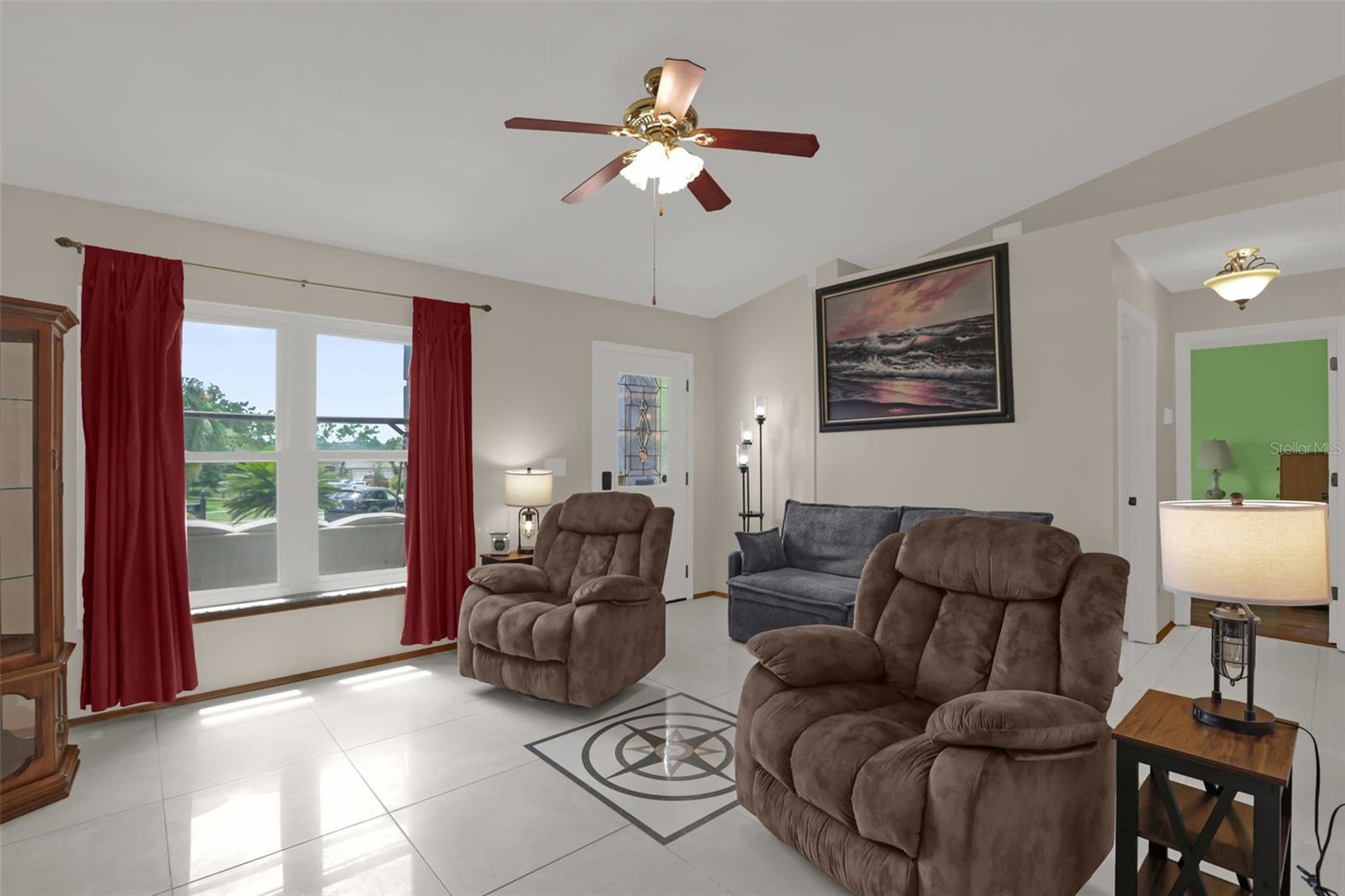 1135 Leyland Ct Property Photo 4