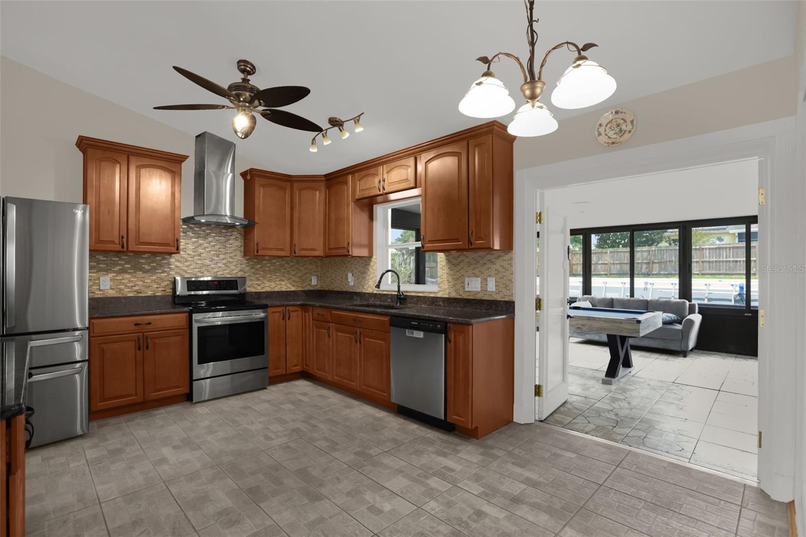 1135 Leyland Ct Property Photo 7