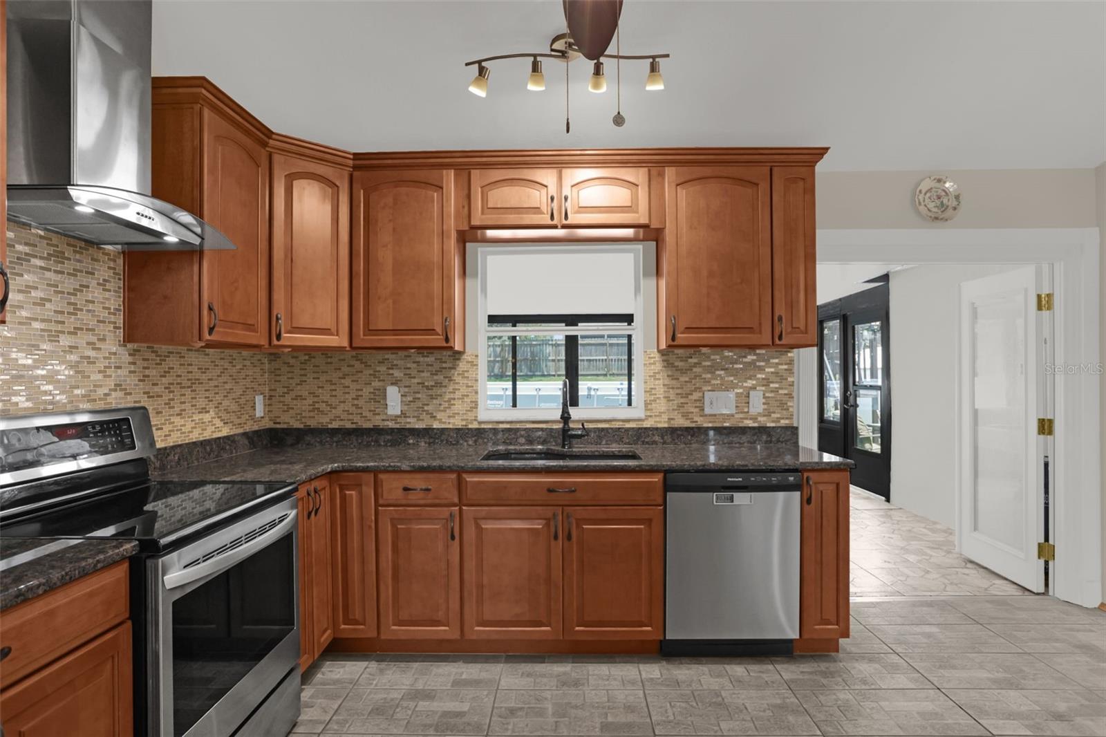 1135 Leyland Ct Property Photo 12