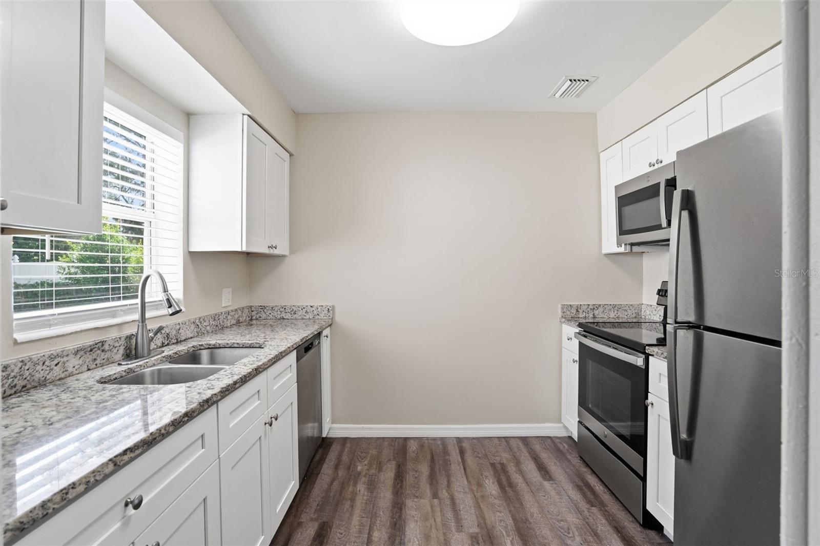 218 5th Jpv St Property Photo 13