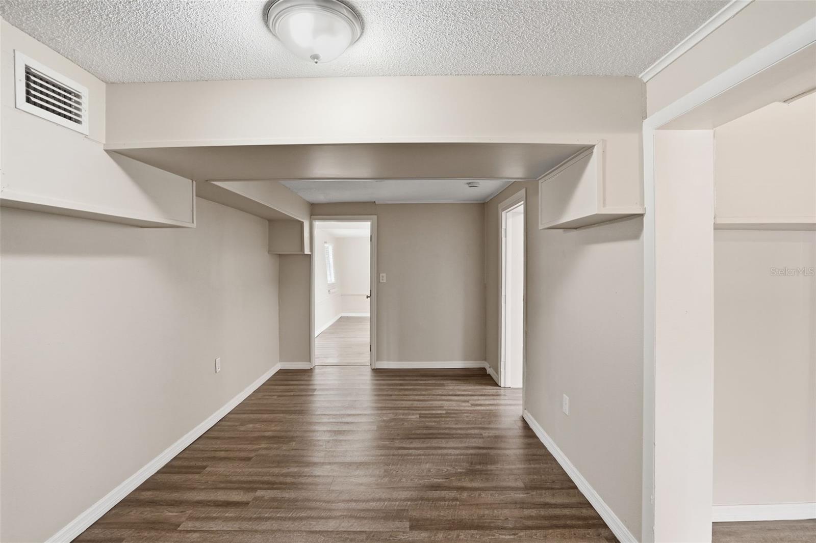 218 5th Jpv St Property Photo 15