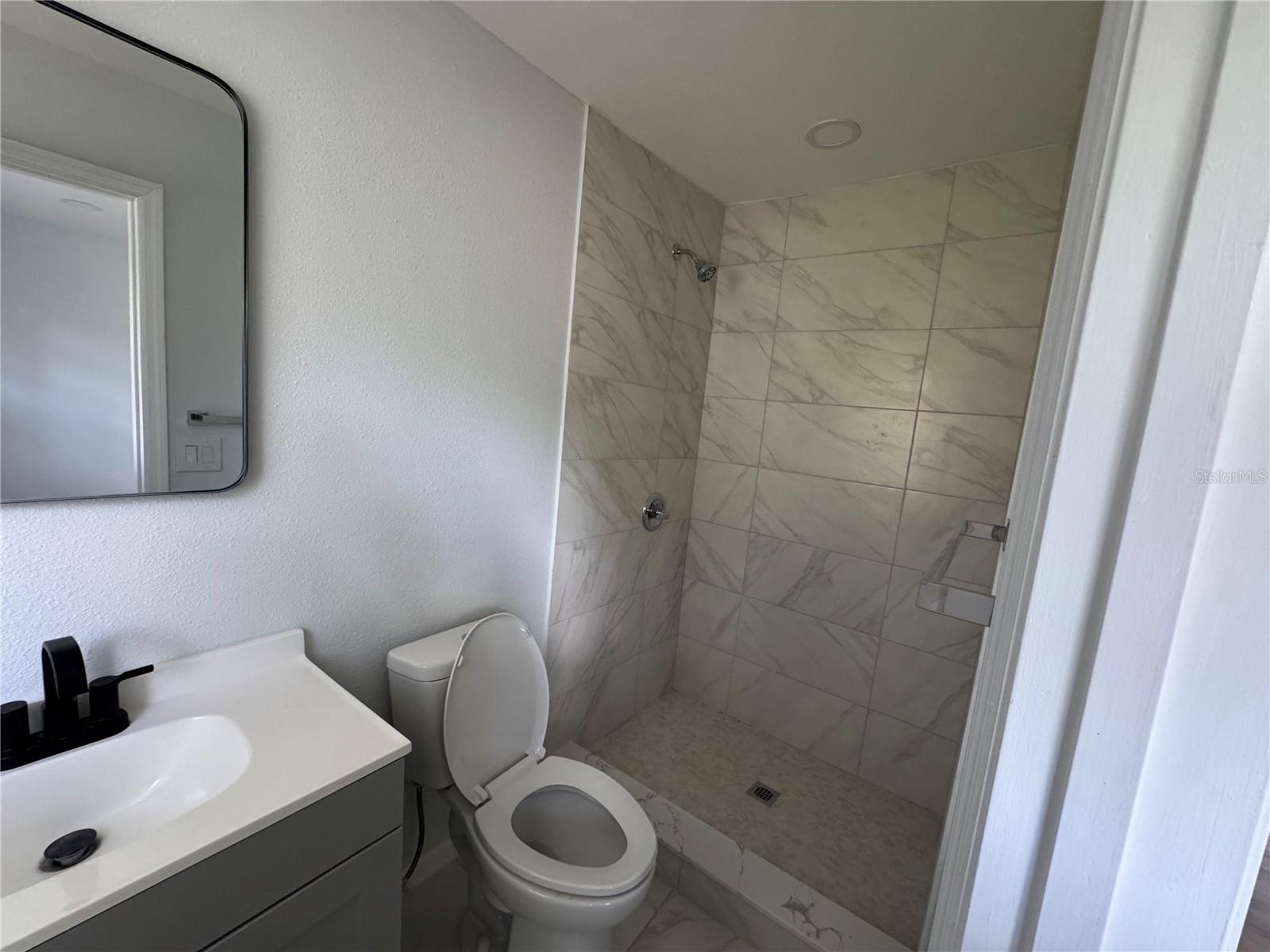1407 Moselle Ave Property Photo 8