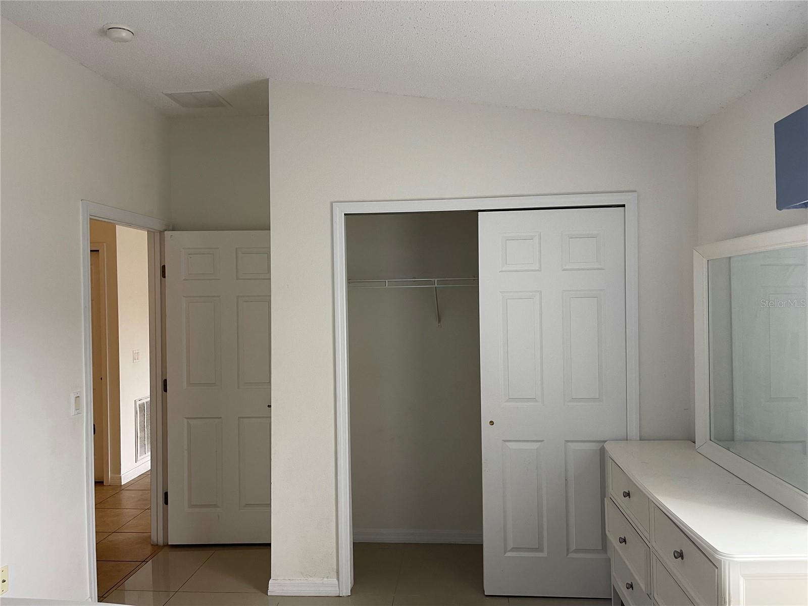 3166 Sun Lake Ct #b Property Photo 7