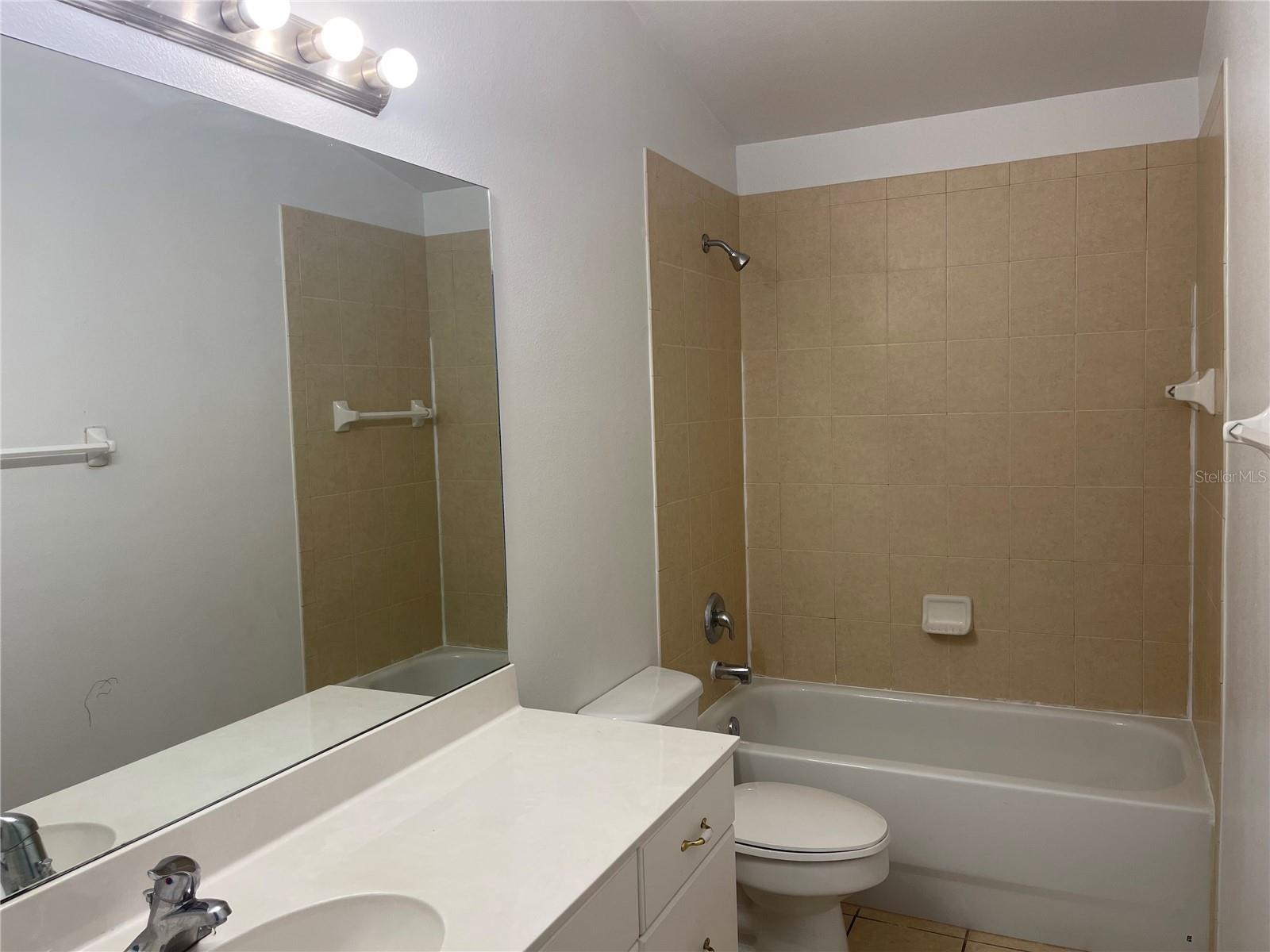 3166 Sun Lake Ct #b Property Photo 8