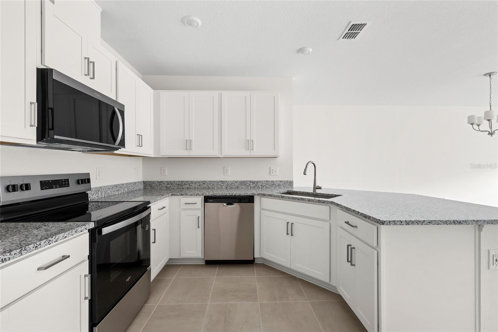 2804 Moonshadow Court Property Photo 3